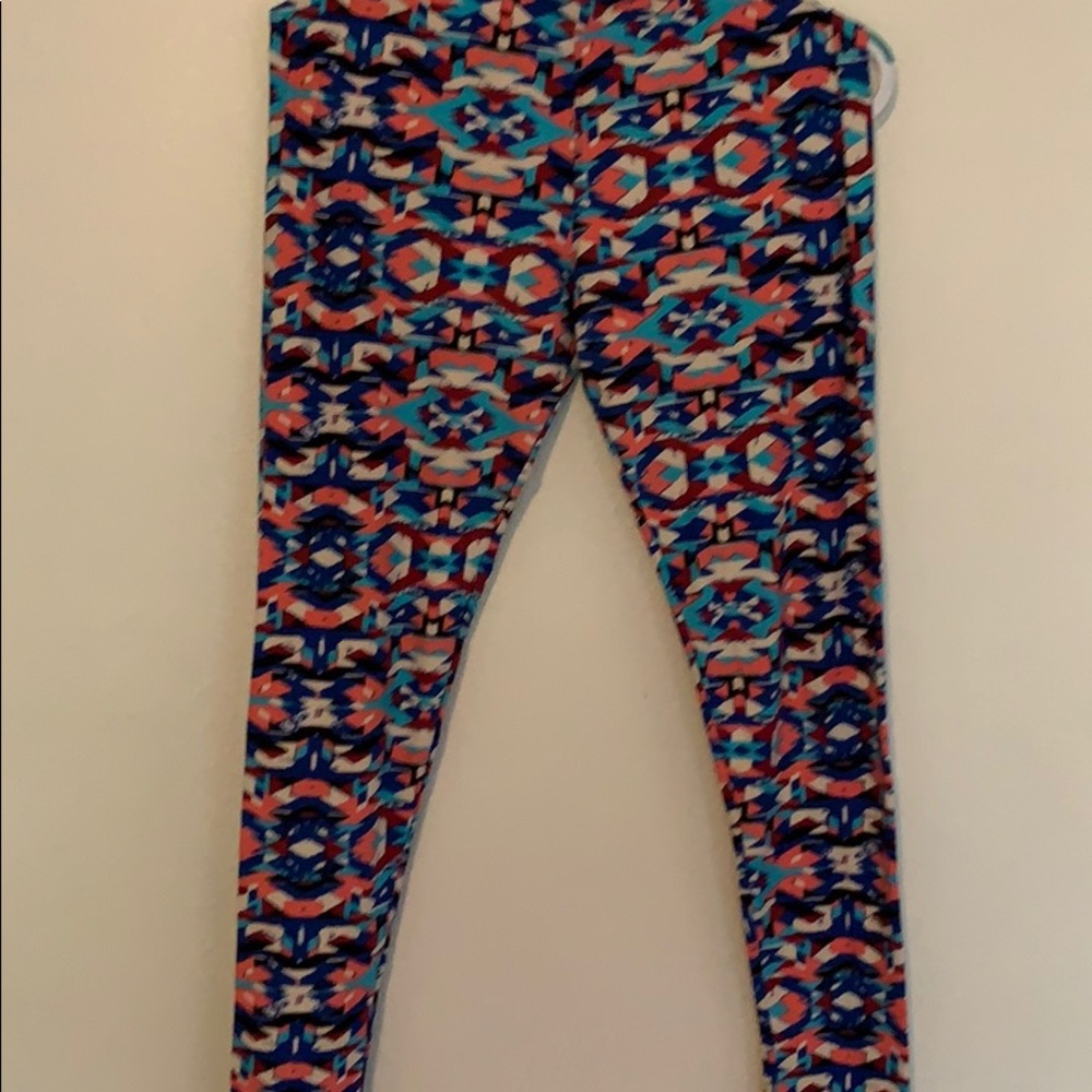 2 for $18! TC leggings Aztec print